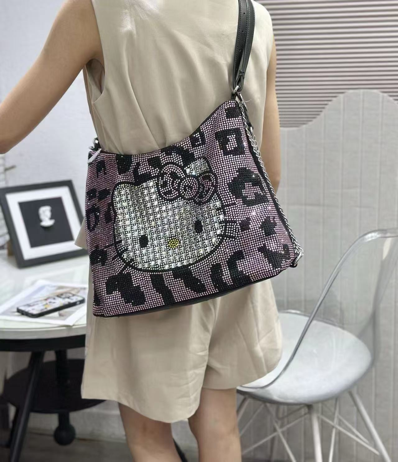 MeowGift Leopard print cat